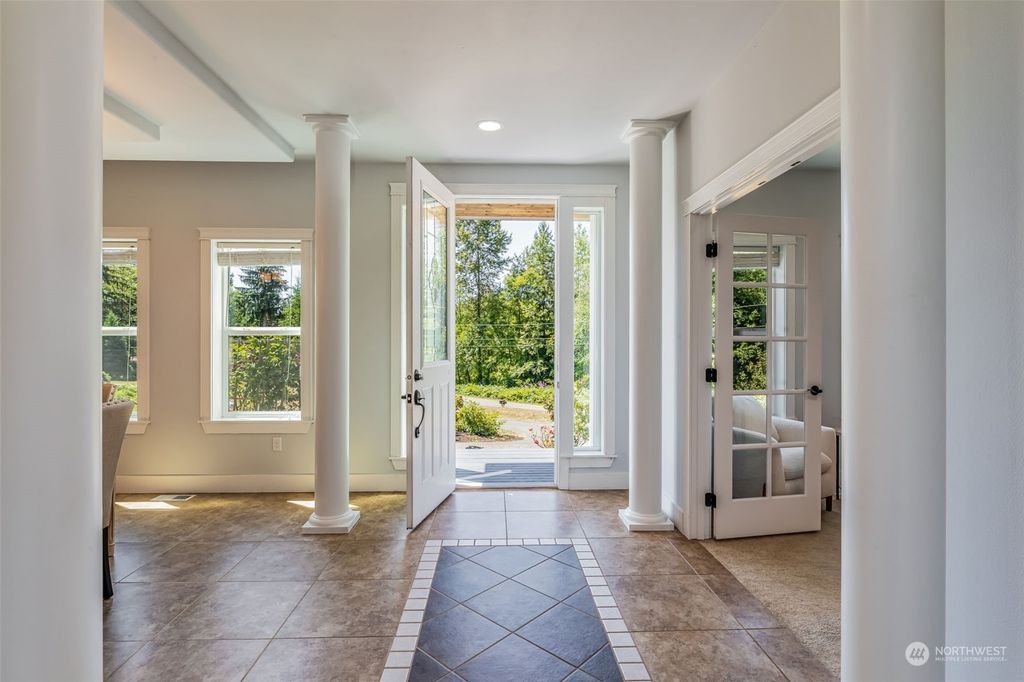 Photo of 14617 99th Avenue NE, Arlington, WA 98223 (MLS # 2140343)