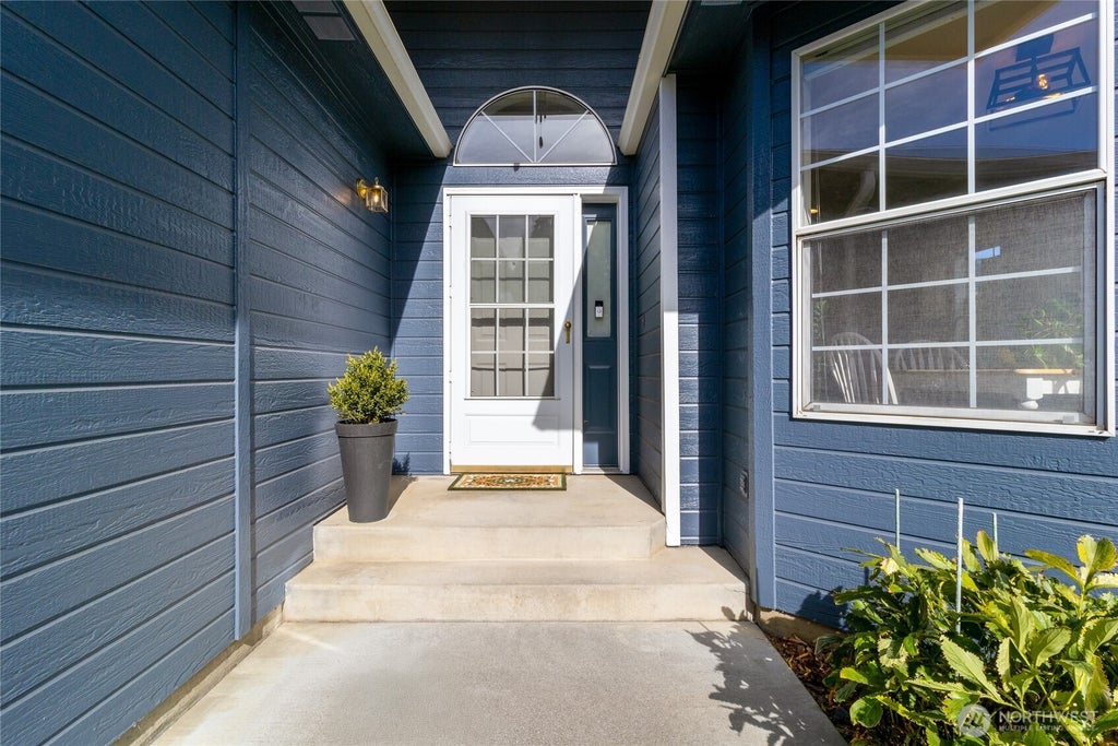Photo of 849 SE Marine Drive, College Place, WA 99324 (MLS # 2581543)