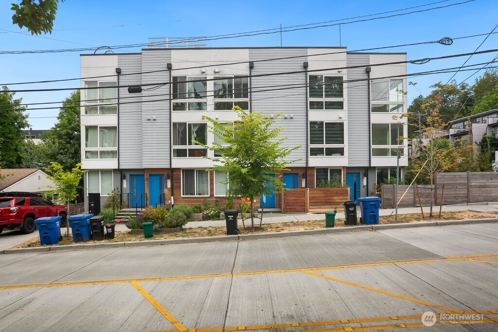 2400 SW Genesee Street