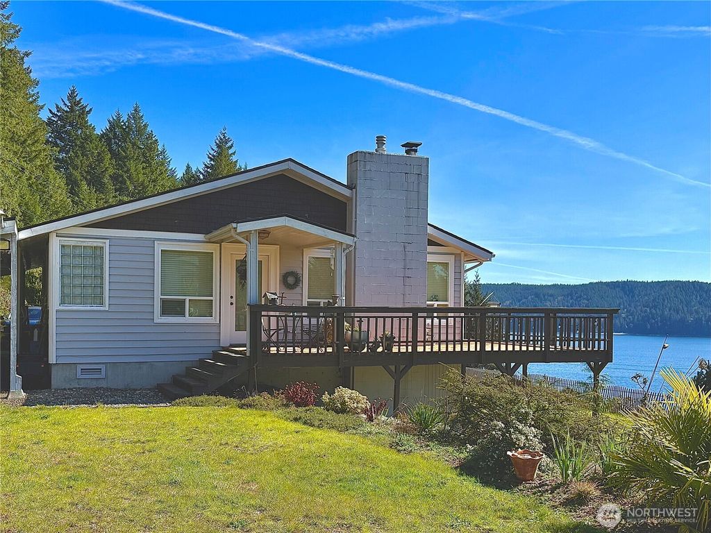 Photo of 191 N North Hill Road, Hoodsport, WA 98548 (MLS # 2502882)
