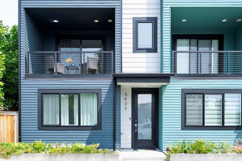 Photo of 5406 9th Avenue NW, Seattle, WA 98107 (MLS # 2398461)