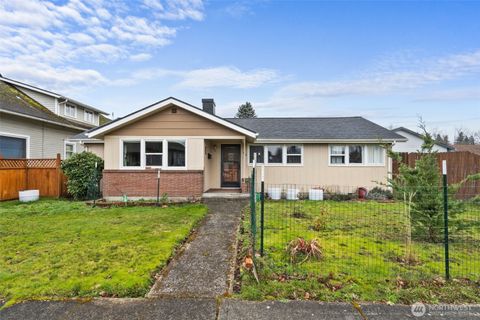 Photo of 715 Euclid Way, Centralia, WA 98531 (MLS # 2481271)