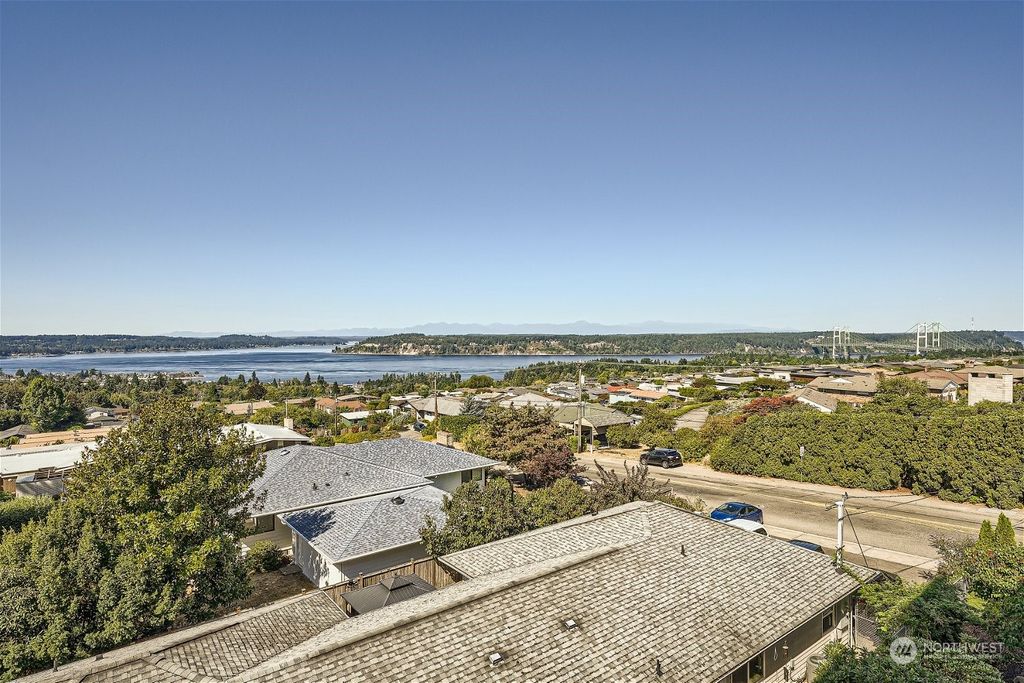 listing image 9361385967562798792