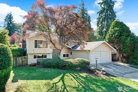 Photo of 14221 SE 10th Place, Bellevue, WA 98007 (MLS # 2442273)