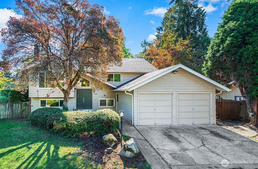 Photo of 14221 SE 10th Place, Bellevue, WA 98007 (MLS # 2442273)