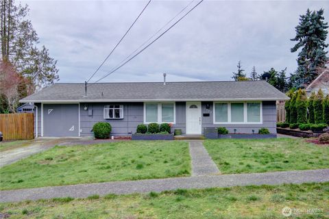 Photo of 1903 23rd Street, Anacortes, WA 98221 (MLS # 2482967)
