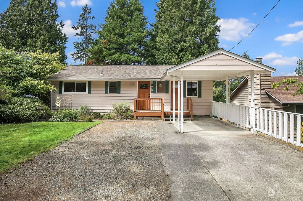 Photo of 1630 NE 186th Street, Shoreline, WA 98155 (MLS # 2138881)