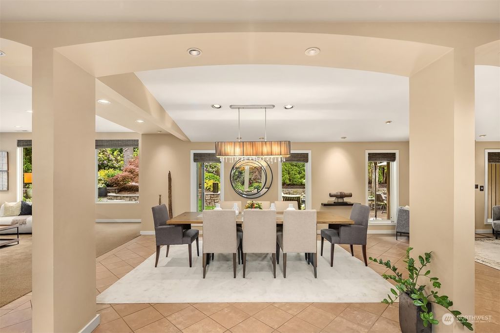 Photo of 3215 78th Place NE, Medina, WA 98039 (MLS # 2241830)