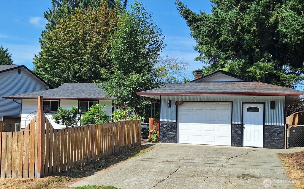 Photo of 27439 141st Avenue SE, Kent, WA 98042 (MLS # 2417491)