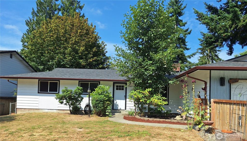 Photo of 27439 141st Avenue SE, Kent, WA 98042 (MLS # 2417491)