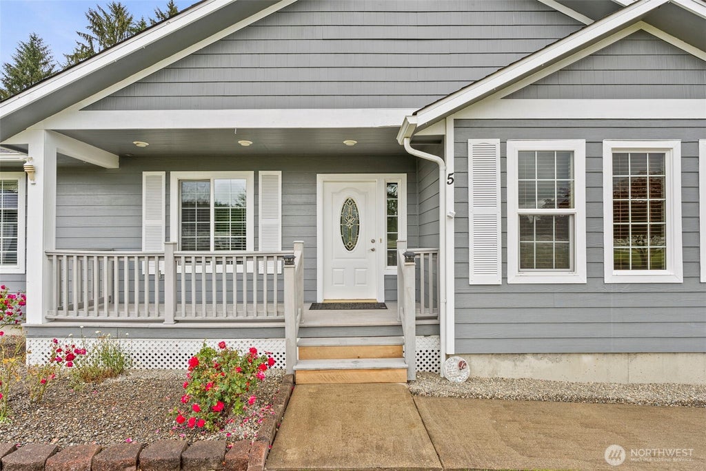 Photo of 5 Martin Lane, Raymond, WA 98577 (MLS # 2538905)