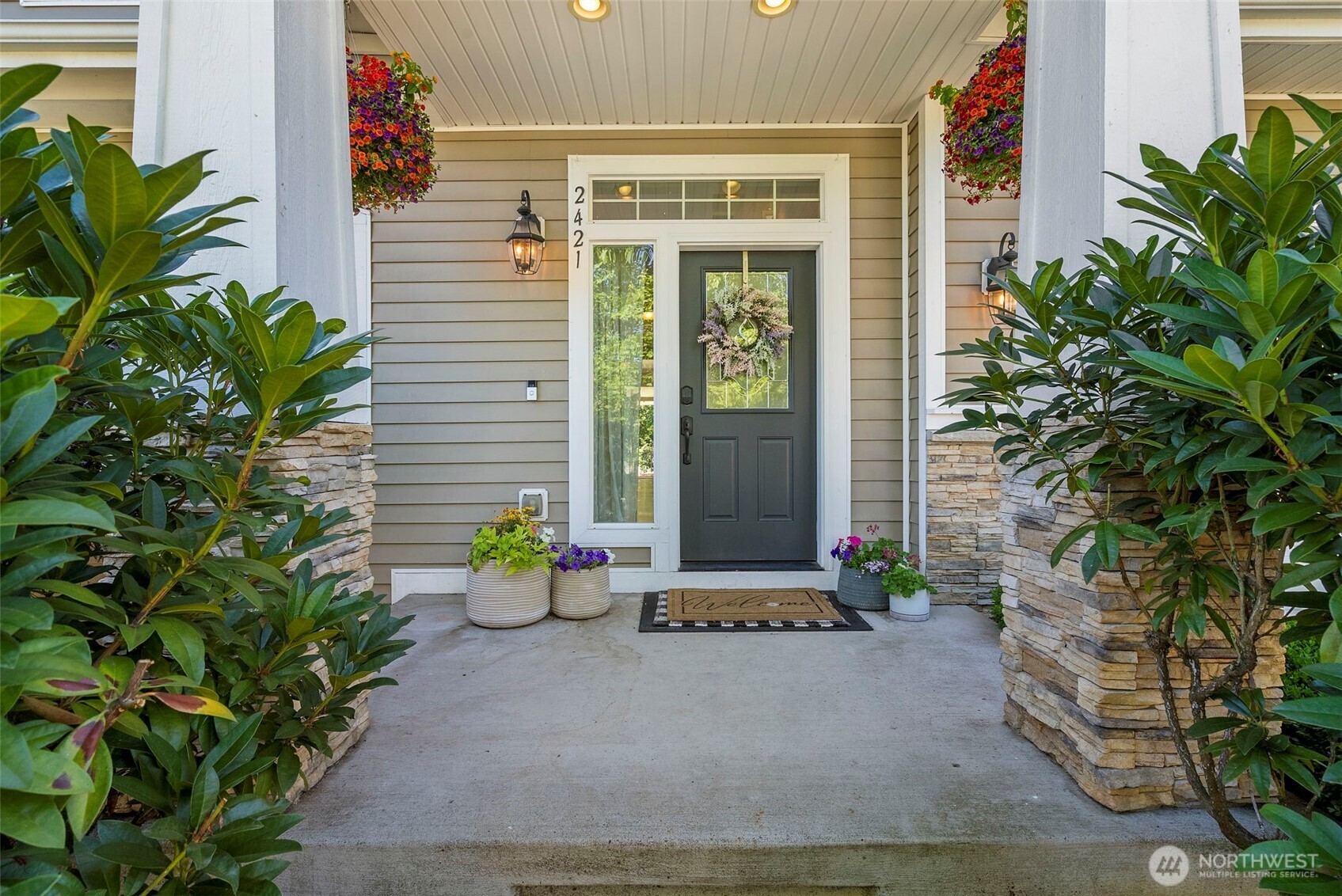 2421 Chateau Drive