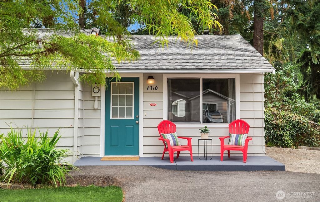 Photo of 6310 230th Street SW, Mountlake Terrace, WA 98043 (MLS # 2416933)