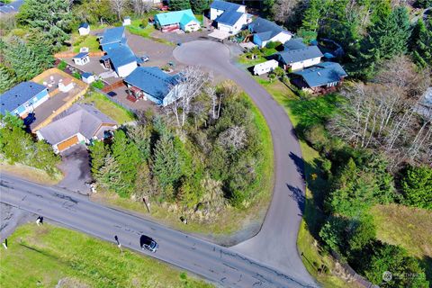 636 E Chance A La Mer NE Ocean Shores WA 98569
