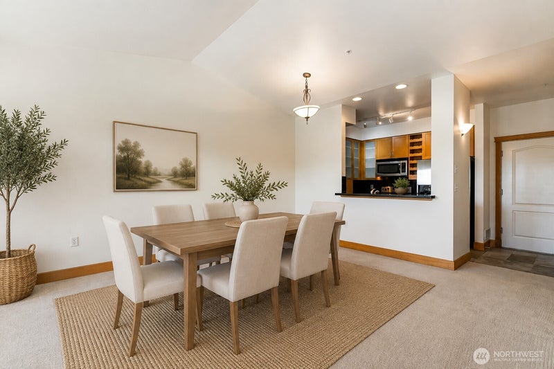 255 W Bakerview Road 401