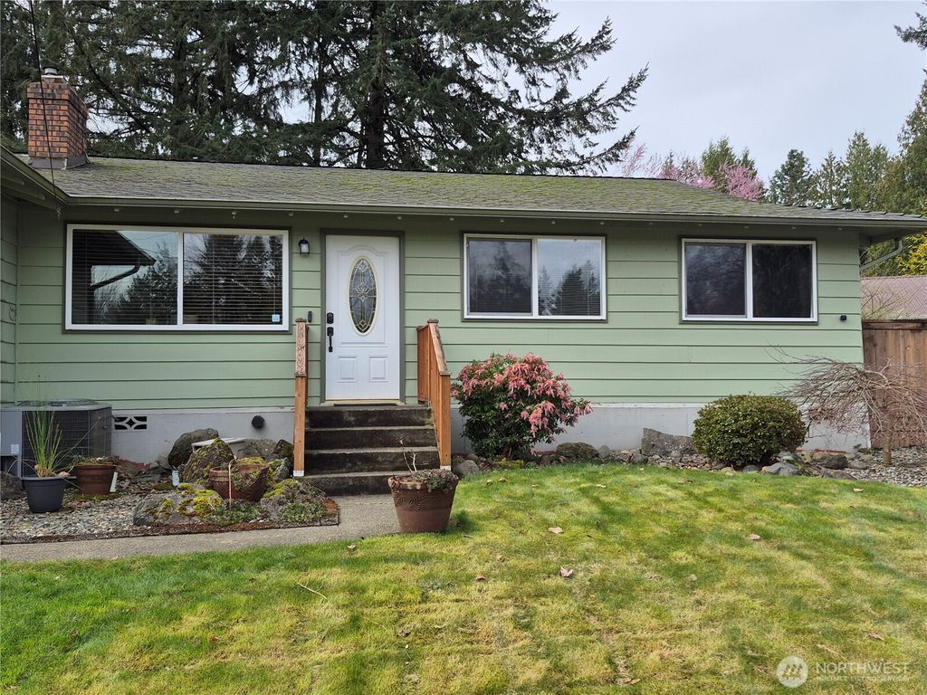Photo of 18821 SE 214th Street, Renton, WA 98058 (MLS # 2498097)