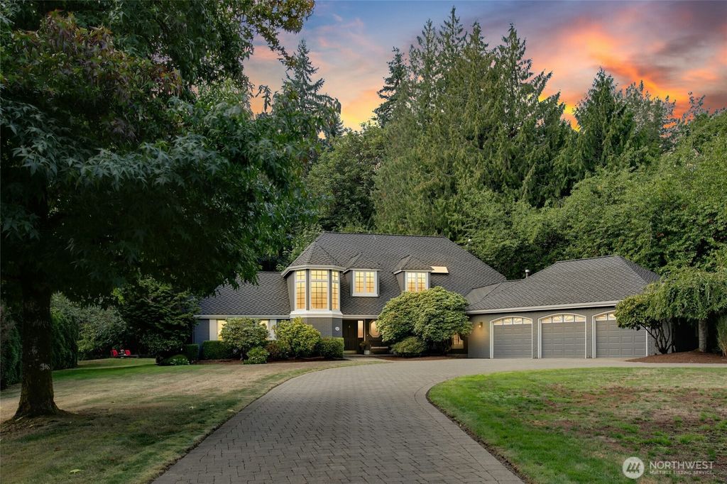 Photo of 14359 172nd Avenue NE, Redmond, WA 98052 (MLS # 2422777)