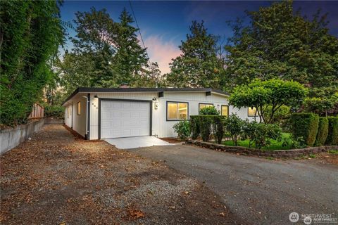 Photo of 842 S 143rd Place, Burien, WA 98168 (MLS # 2466635)