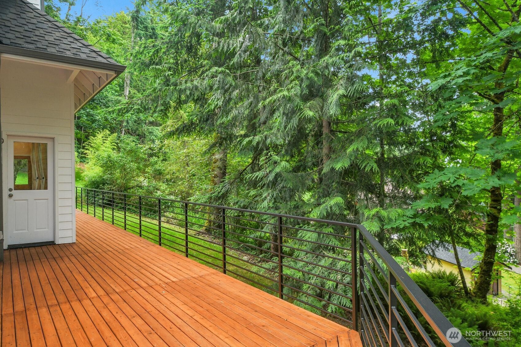 25043 SE Mirrormont Boulevard