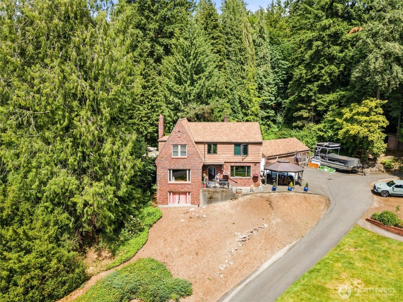 13117 Holmes Point Drive NE