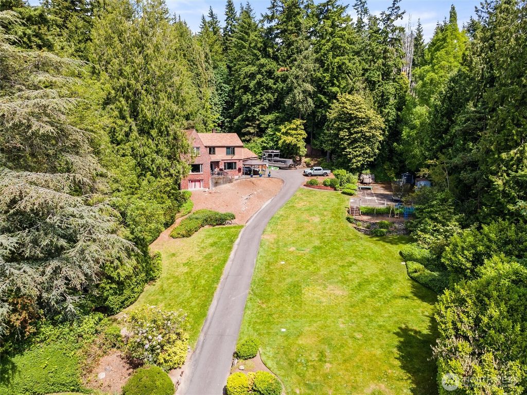 Photo of 13117 Holmes Point Drive NE, Kirkland, WA 98034 (MLS # 2492659)