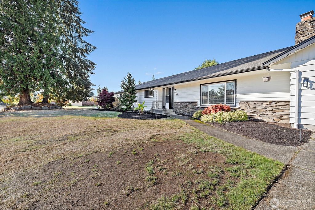 Photo of 9206 31st Avenue SE, Everett, WA 98208 (MLS # 2502944)