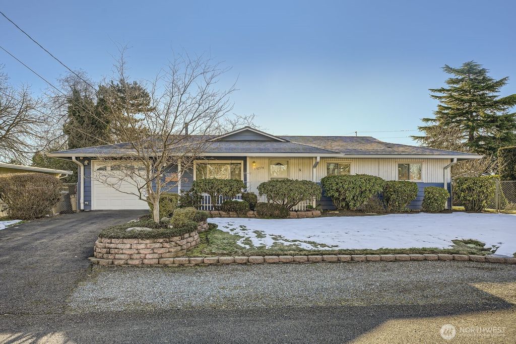 Photo of 15774 119th Place SE, Renton, WA 98058 (MLS # 2332083)