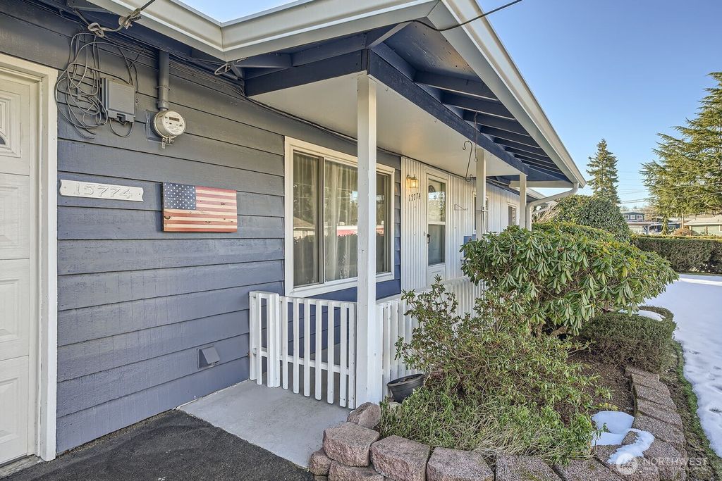 Photo of 15774 119th Place SE, Renton, WA 98058 (MLS # 2332083)