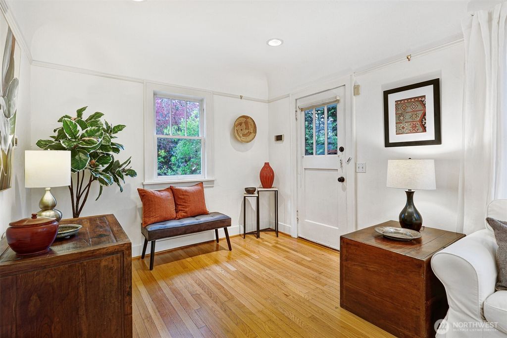 Photo of 7049 Ravenna Avenue NE #B, Seattle, WA 98115 (MLS # 2507620)