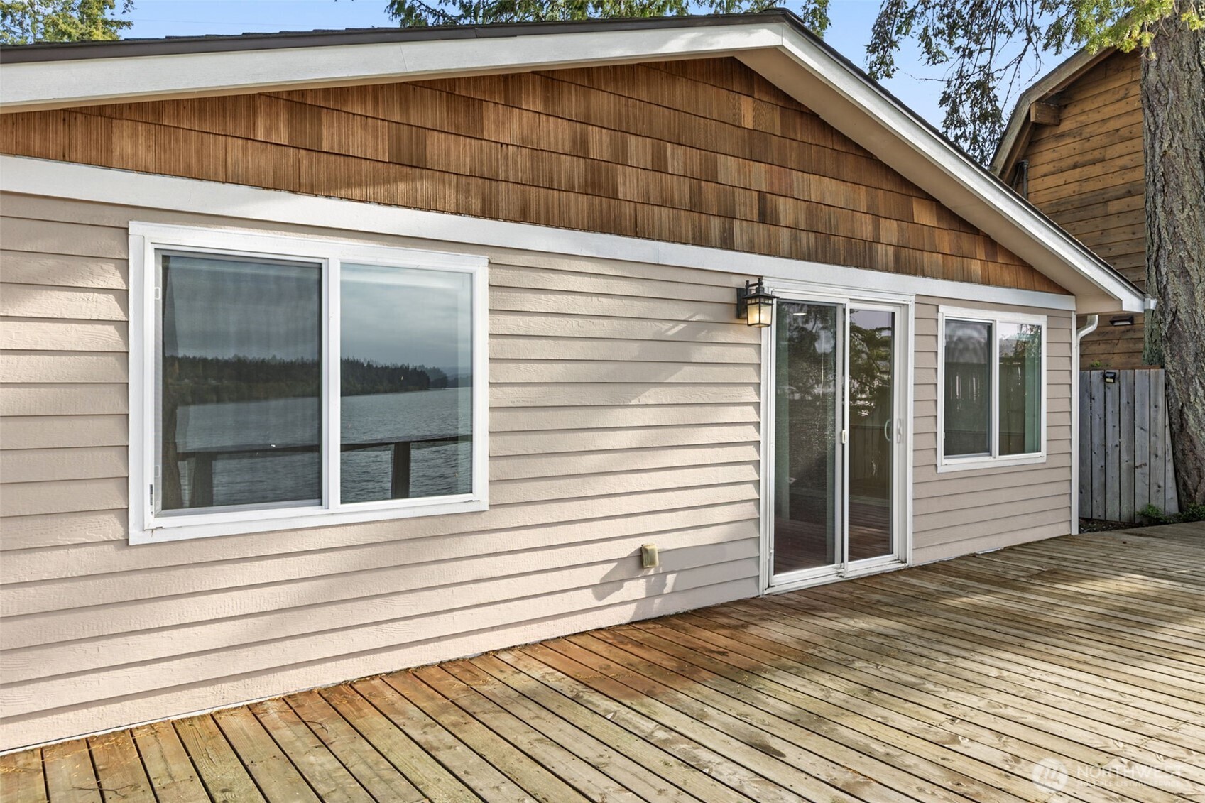 3130 Steamboat Island Road NW