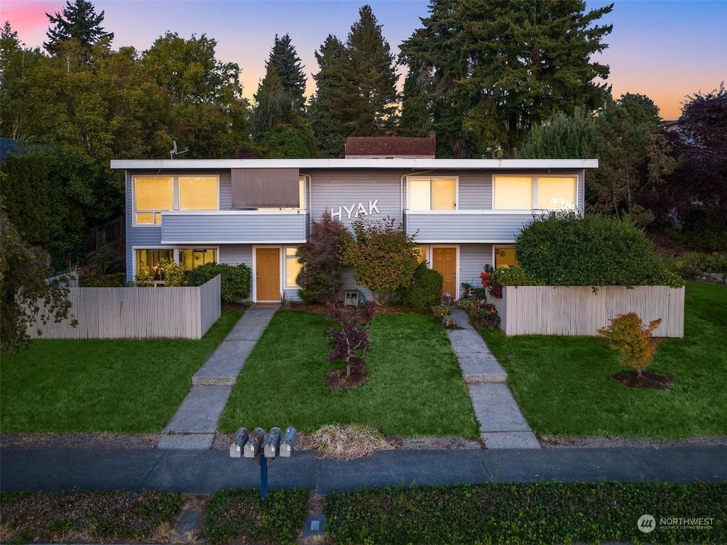 Photo of 1510 Market Street, Kirkland, WA 98033 (MLS # 2003450)