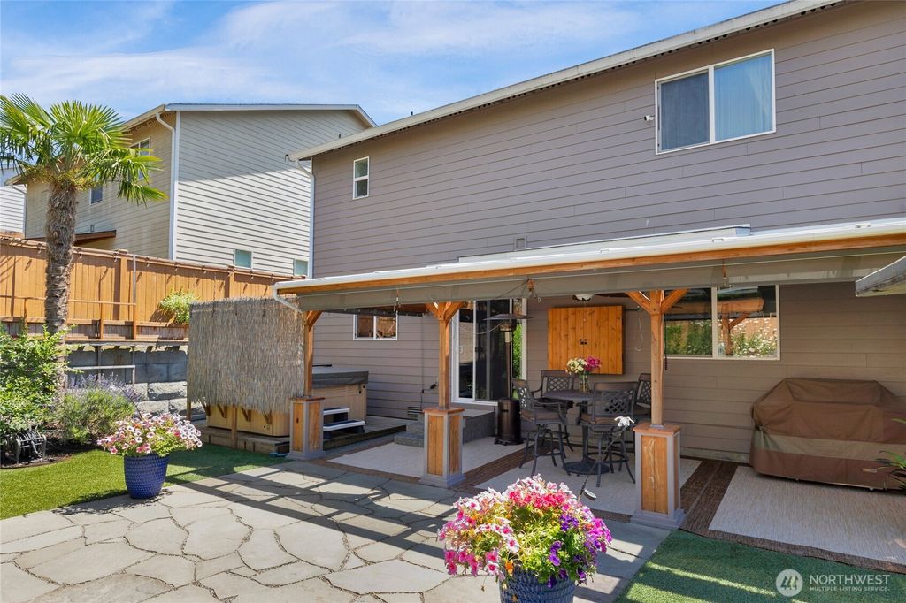 Photo of 8019 88th Street NE, Marysville, WA 98270 (MLS # 2396151)