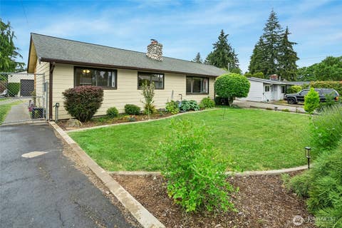 Photo of 237 S 186th Street, Burien, WA 98148 (MLS # 2538635)