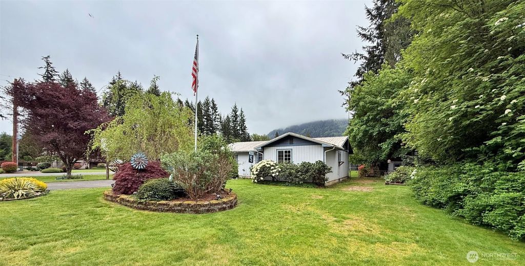 Photo of 1123 Tilton Way, Morton, WA 98356 (MLS # 2517747)