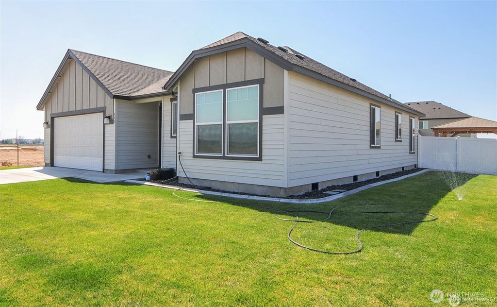 Photo of 800 K Street NE, Quincy, WA 98848 (MLS # 2446677)