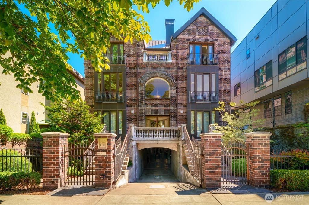 Photo of 1122 Broadway E #301, Seattle, WA 98102 (MLS # 2564197)