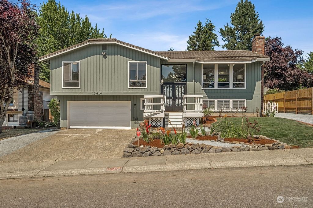 Photo of 13614 SE 233rd Street, Kent, WA 98042 (MLS # 2266921)