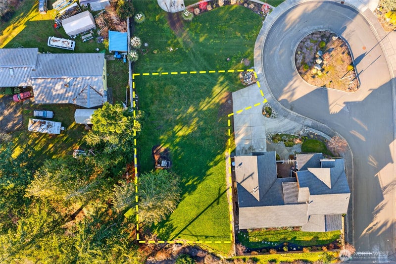 2810 Grady Lane