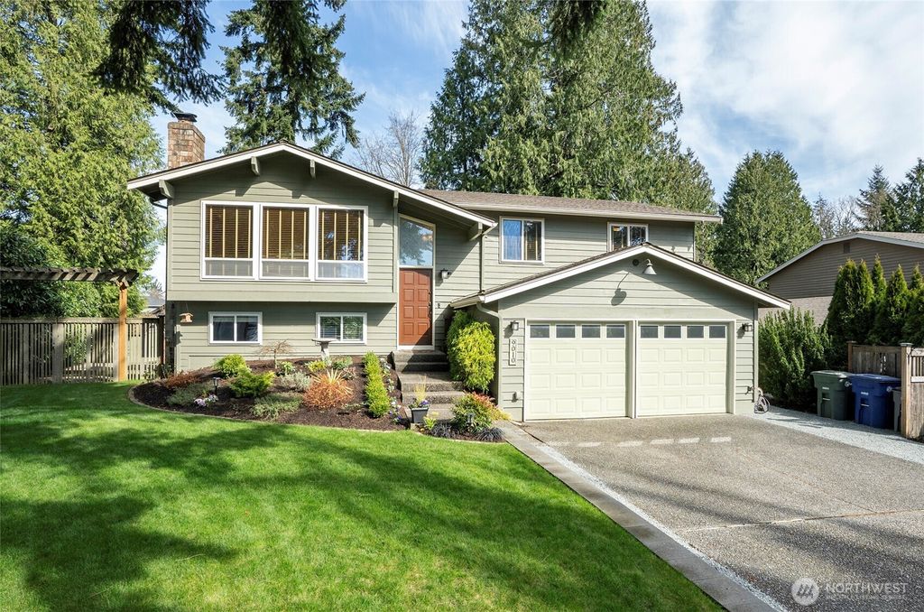 Photo of 9010 NE 195th Street, Bothell, WA 98011 (MLS # 2348363)