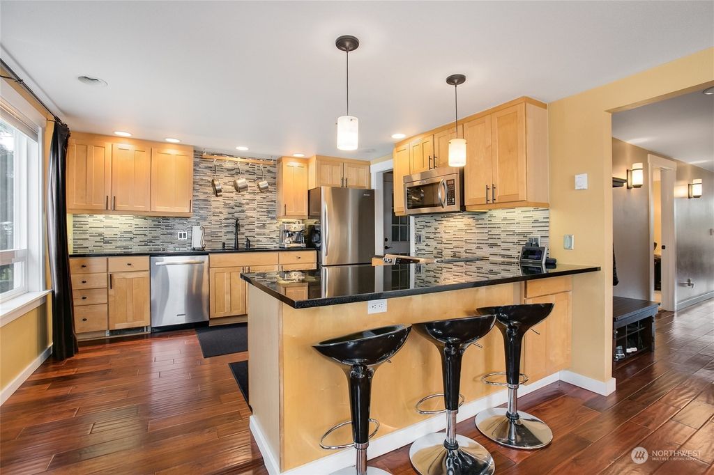 Photo of 1025 N 32nd Street, Renton, WA 98056 (MLS # 2170276)