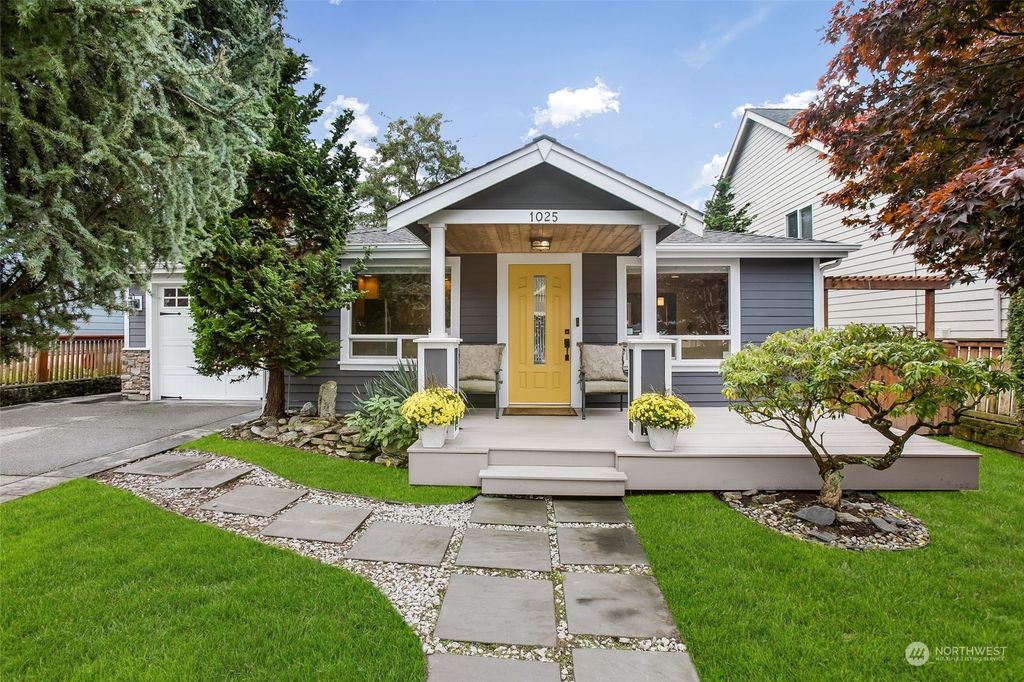Photo of 1025 N 32nd Street, Renton, WA 98056 (MLS # 2170276)