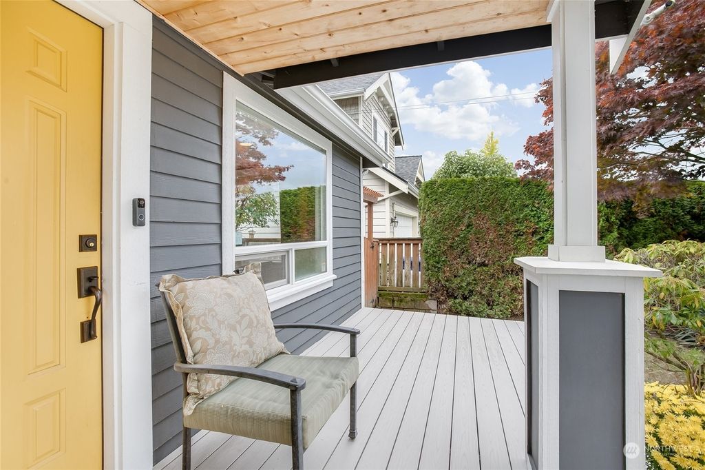 Photo of 1025 N 32nd Street, Renton, WA 98056 (MLS # 2170276)