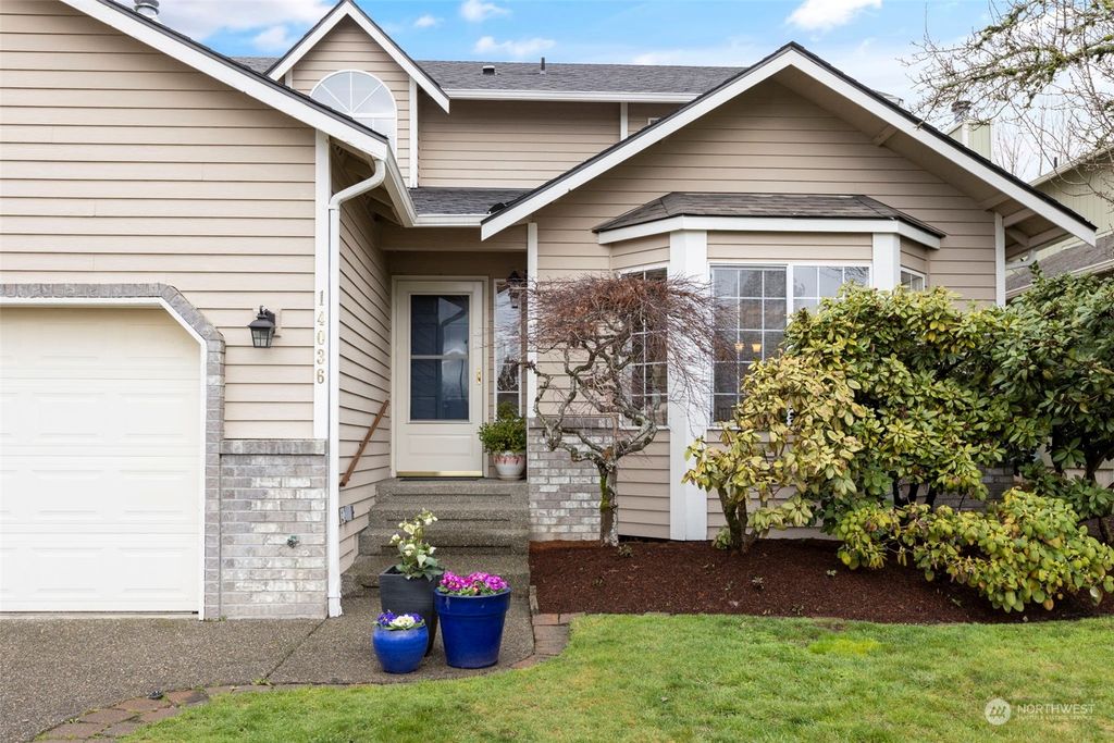 Photo of 14036 SE 237th Place, Kent, WA 98042 (MLS # 2196951)