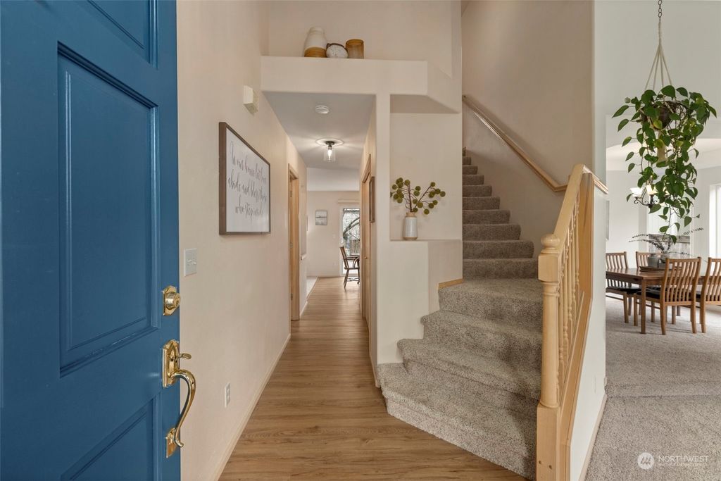 Photo of 14036 SE 237th Place, Kent, WA 98042 (MLS # 2196951)