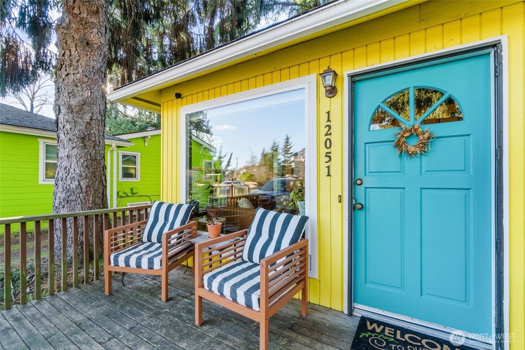 Photo of 12051 Hiram Place NE, Seattle, WA 98125 (MLS # 2467103)