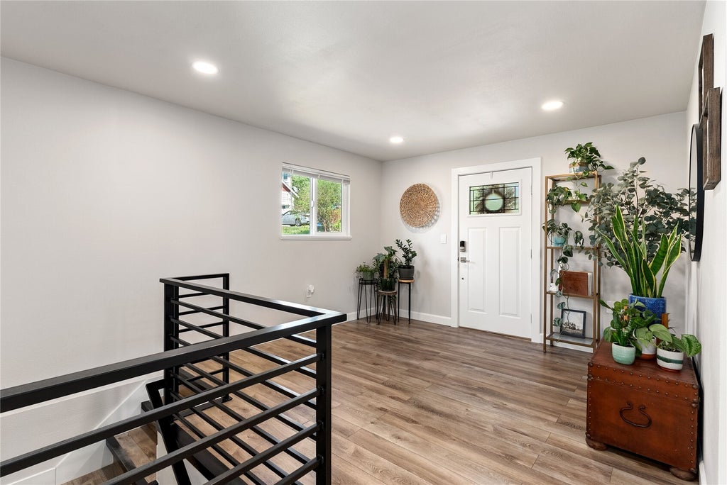 Photo of 469 Hoquiam Avenue NE, Renton, WA 98059 (MLS # 2599323)