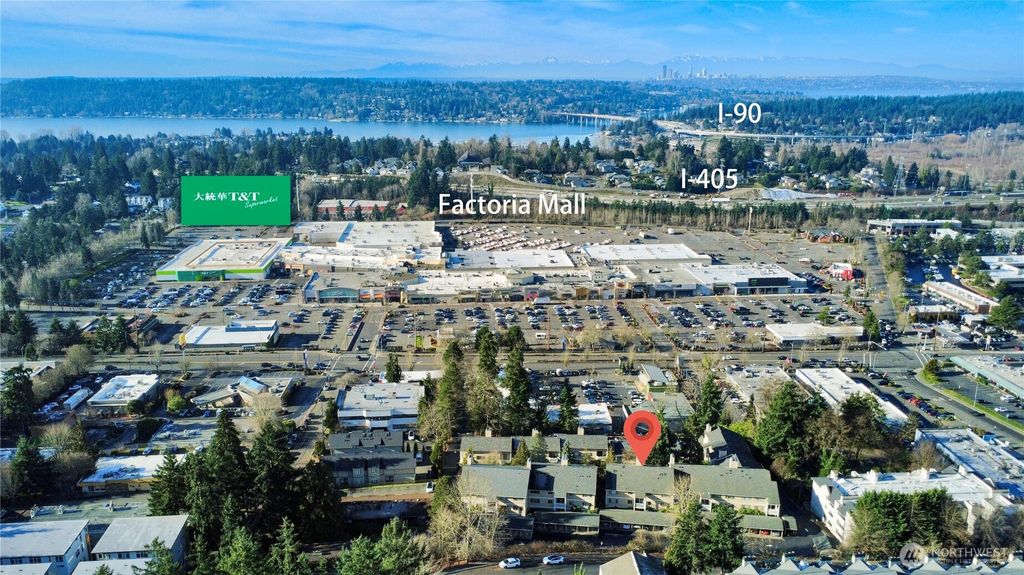 Photo of 12840 SE 40th Court #B2, Bellevue, WA 98006 (MLS # 2465081)