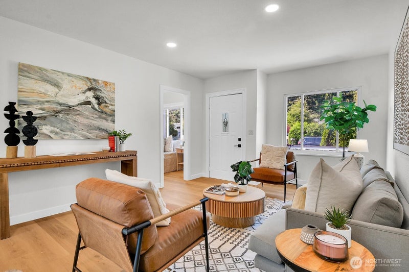305 NW 7th Street