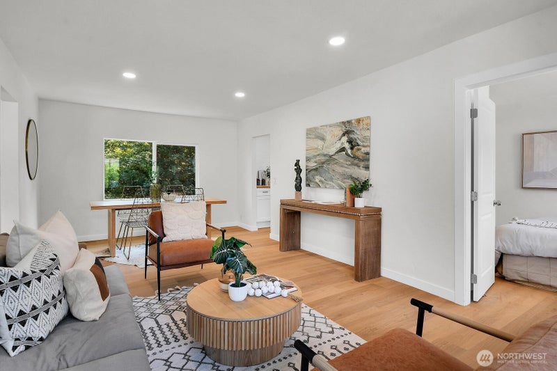 305 NW 7th Street