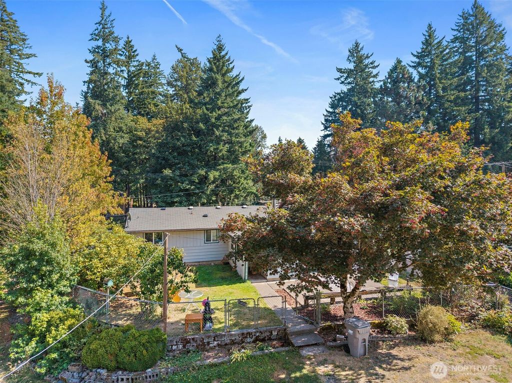 Photo of 13435 Patriot Way SE, Renton, WA 98059 (MLS # 2438224)